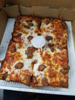 Jet's Pizza food