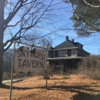 Snyder's Tavern food