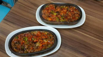 Yeni öz Urfa Kebap Salonu food