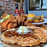 Lo-lo’s Chicken Waffles food