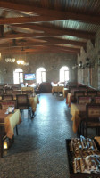 Ararat Ve Kahvaltı Salonu inside