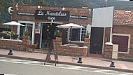 Le Nautilus Cafe outside
