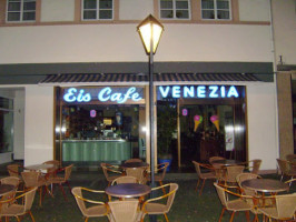 Cafe Venezia inside