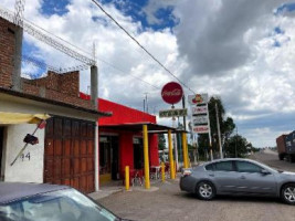 Gorditas Doña Chelo outside