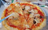 Pizza Fabio food