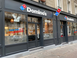 Domino's Pizza Angers Chateau outside