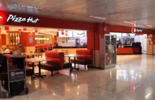 Pizza Hut inside