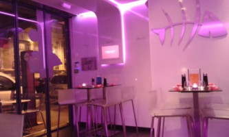 Planet Sushi (saint-germain-en-laye) inside