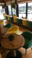 Green Food Cafe inside