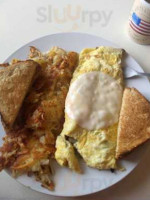 Broken Egg Cafe food