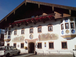 Alter Wirt Hotel Bonnschlossl inside