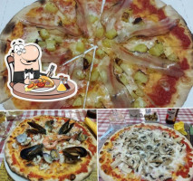 Pizzeria Mari E Delfi food