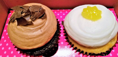 Smallcakes: A Cupcakery food