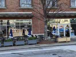 Blue Moon Pizza Buckhead outside