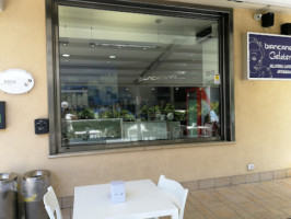 Gelateria Biancaneve inside