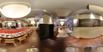 Bistro Regent inside