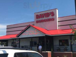 David's Burgers outside