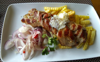 Splav Gardec -restoran Na Reci Nourriture