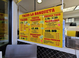 Tacos La Banqueta food