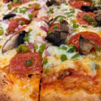 Flying Saucer Pizza Company food