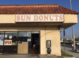 Sun Donut outside