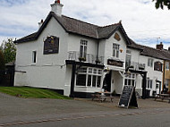 Peal O' Bells outside