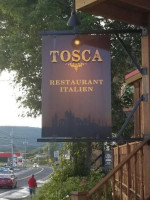 Tosca outside