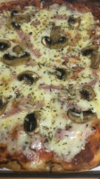 Pizza Negra Baltasar Gracian food