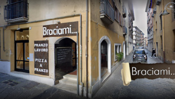 Braciami outside