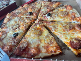 Pizz'agathoise food