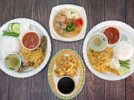 Crispy Corner Dapur Mann Kuey Teow food