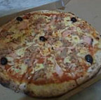 Dar El Pizza food