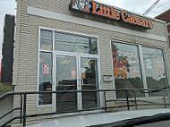 Little Caesars Pizza outside