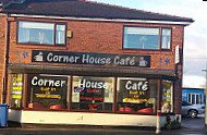 Corner House Cafe outside
