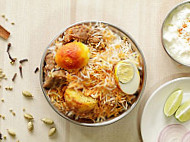 Raaj Sharunir Vandi Kadai Briyani food