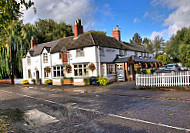 White Lion Inn outside