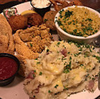 Trapper's Fishcamp Grill food
