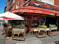 La Taverne Paillette inside