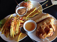 Young's Thai Cuisine food