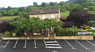 La Table Du Rond Point Sarl Le Rond Point outside