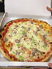 Medoris Pizzeria food