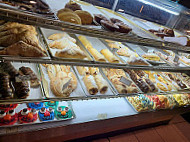 Delicias Bakery food