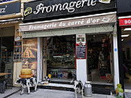 Fromagerie du Carre d'Or inside