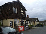 Th Castle Inn outside