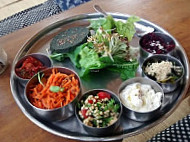 Shantaram Raw food