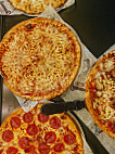 Giovanni's Pizza food