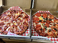 Paso's Pizza Kitchen East food