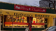 Holtom's Bakery outside