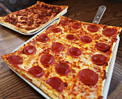 Ledo Pizza food