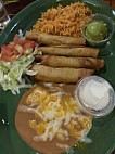 Tkilaz Mexican food